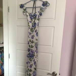 Forever 21 off the shoulder maxi dress